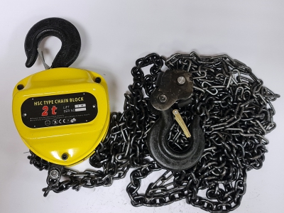 Verižno dvigalo 1 T / 6 m