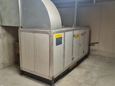 Agregat JOHN DEERE 68 KVA / rabljen samo 135 h