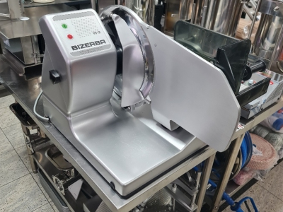 Salamoreznica Bizerba VS 12 / RABLJENA