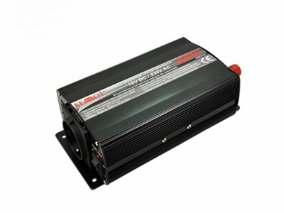 Pretvornik napetosti 12V/220V 600W-1200W