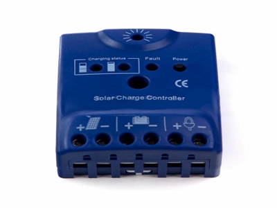 Solarni regulator 15A