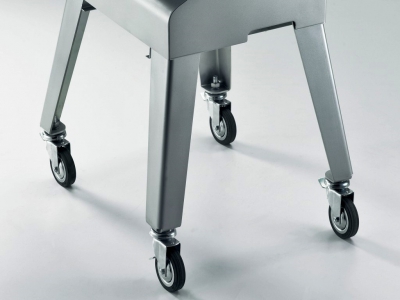 Noge s kolesi za mesoreznico Sirman 